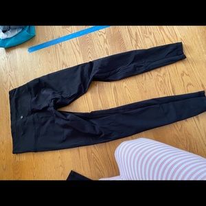 Lululemon wonder under